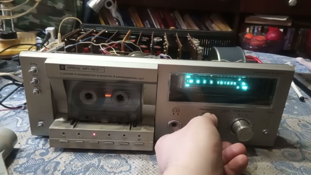 Магнитофон Орель МП-101С-1.  Подключаем символы индикатора.