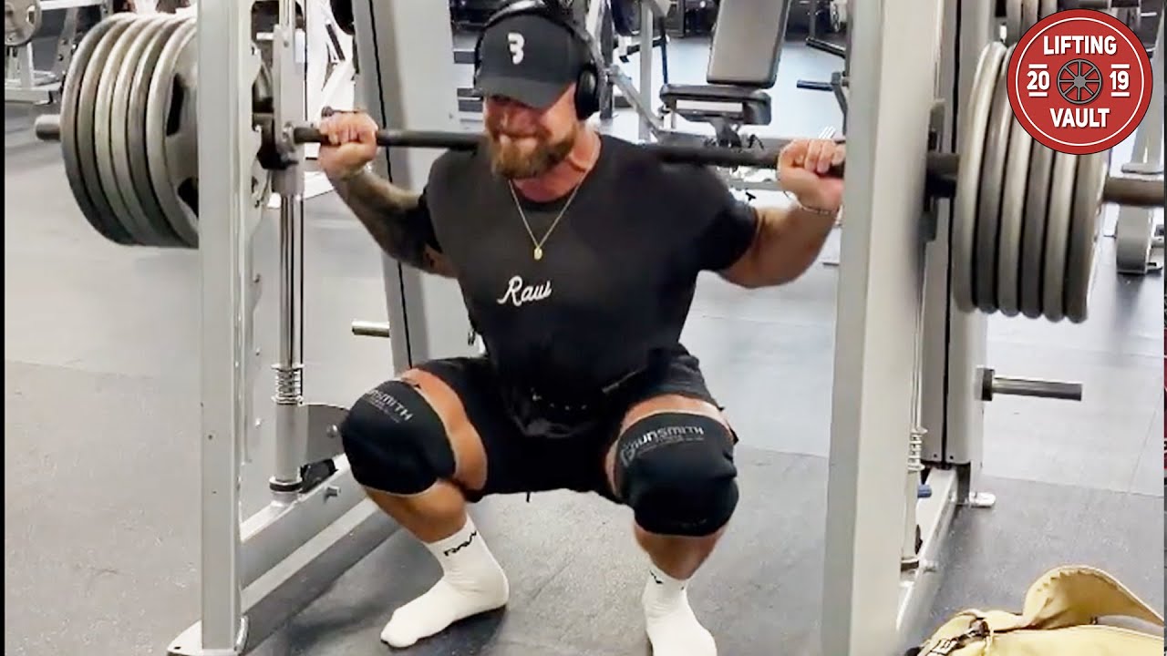 Chris Bumstead Squatting 6 Plates On The Smith Machine (ATG)