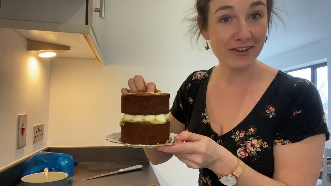 Victoria Sponge | Baking With Hayley