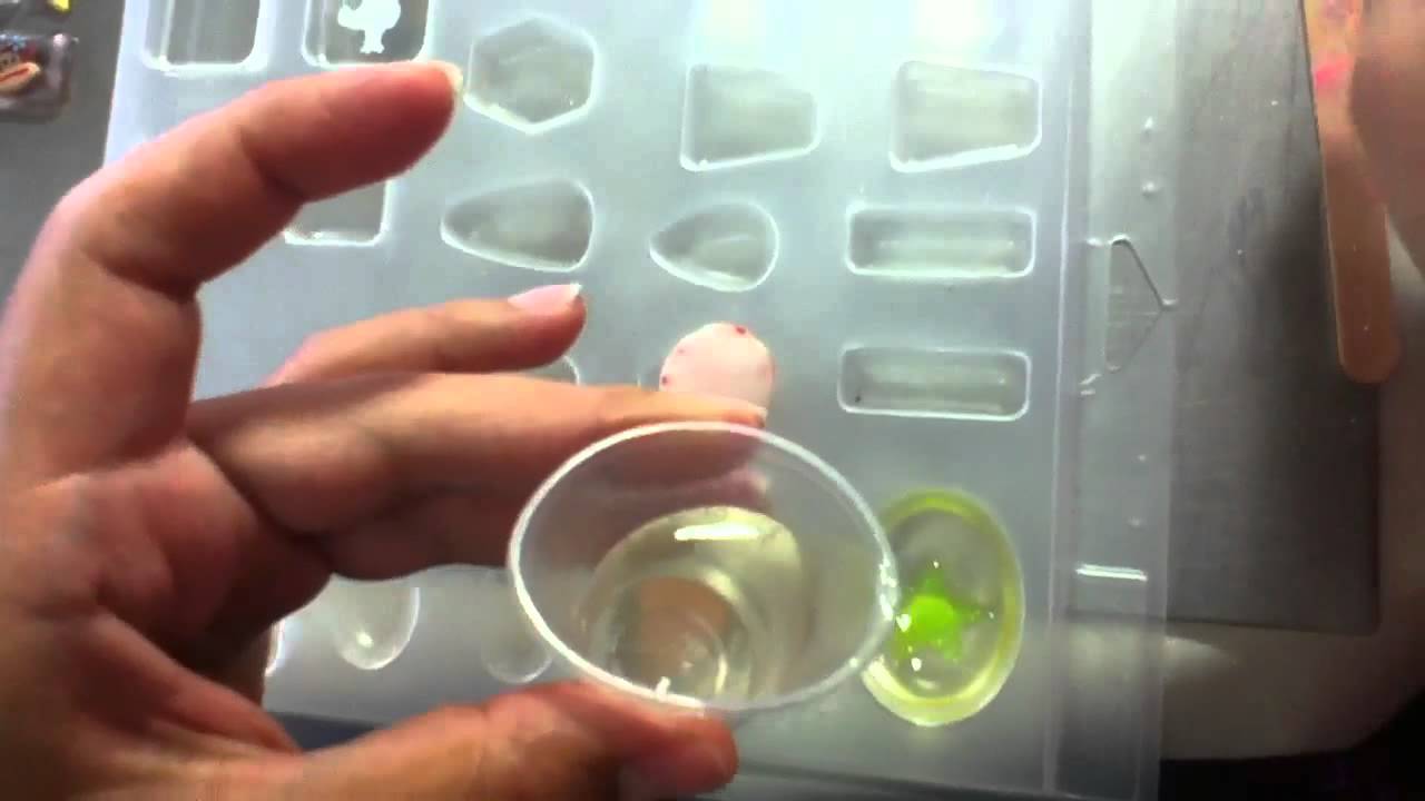 Elaborando piezas con resina