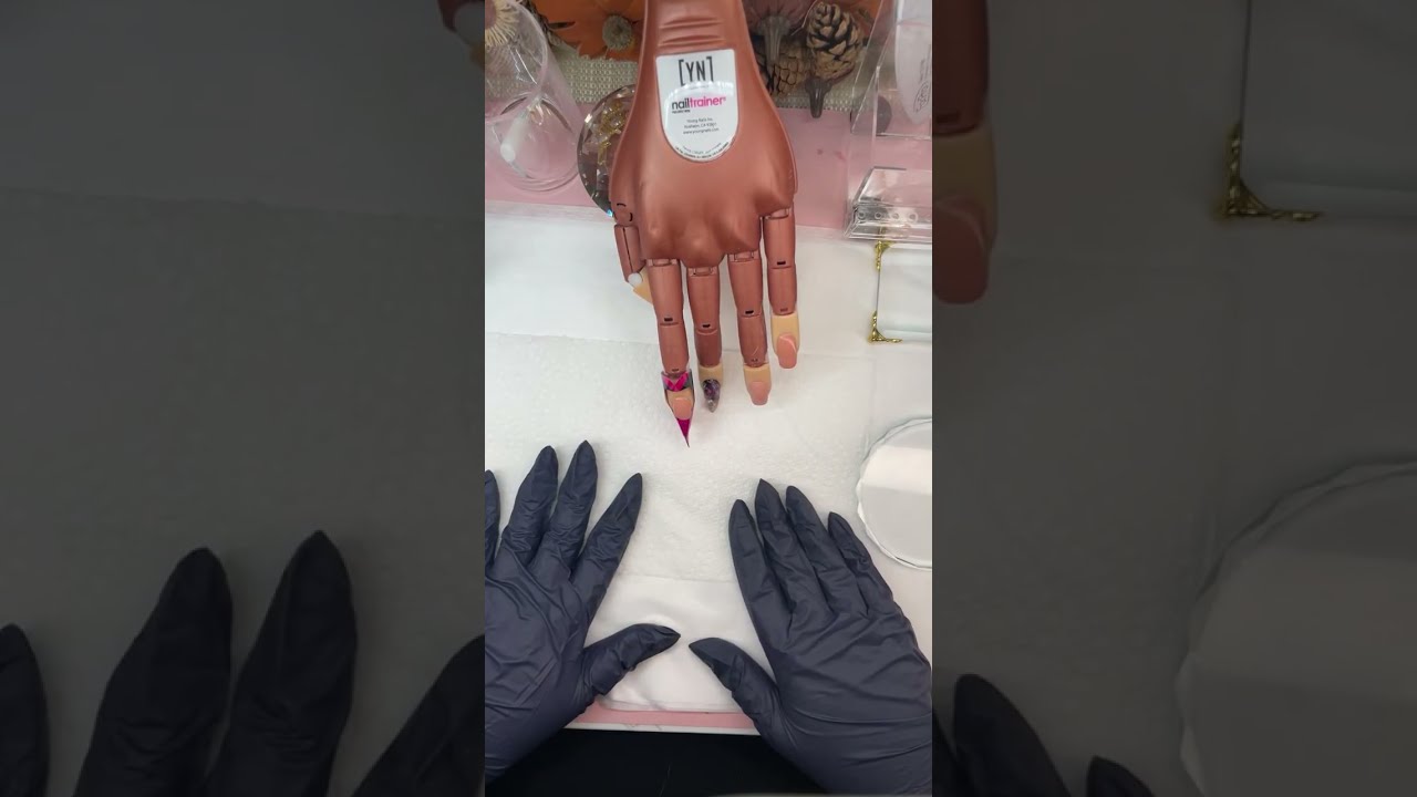 First ever live! Quick gel nail encapsulation 💅🏽