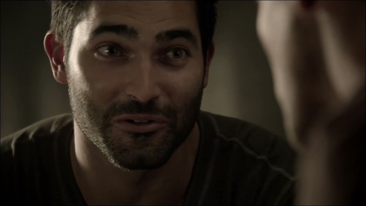 Derek Hale tiptoes
