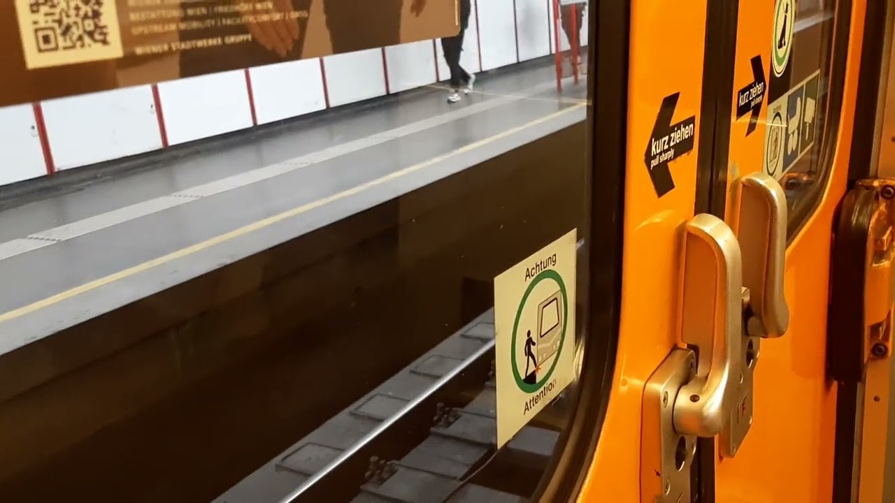 U-Bahn Linie U1 Typ U11 Praterstern➡️Kaisermühlen Vienna-International-Centre in Wien
