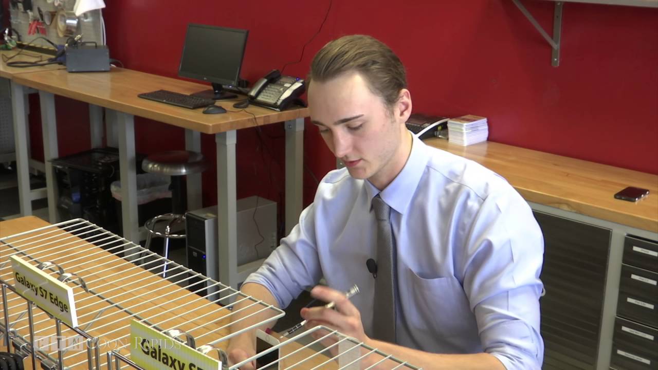 Teen Owner Opens Computer Repair Shop in Coon Rapids