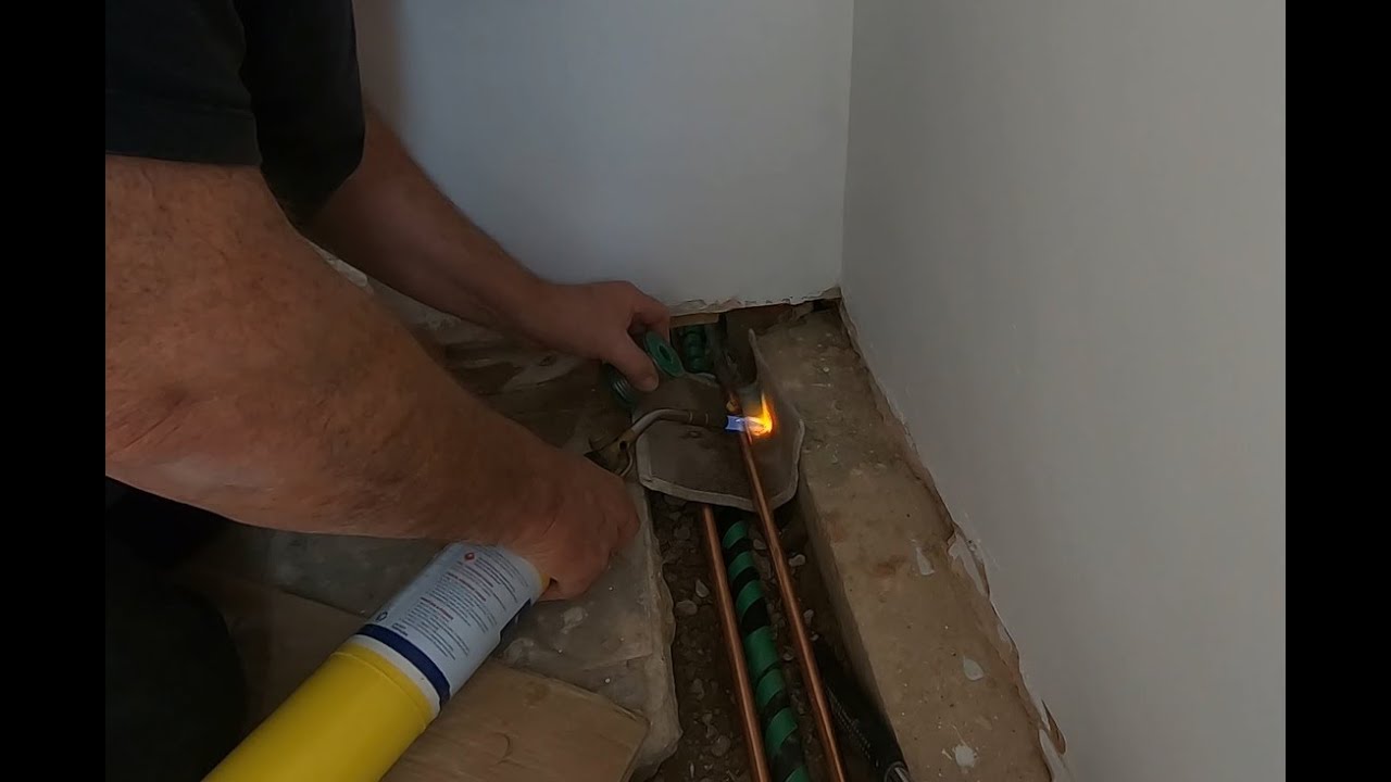 Central Heating Installation at the ABANDONED apartment, ep23