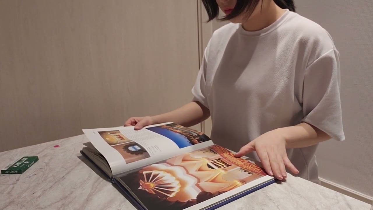 ASMR]page turning finger licking gum chewing 책넘기는소리