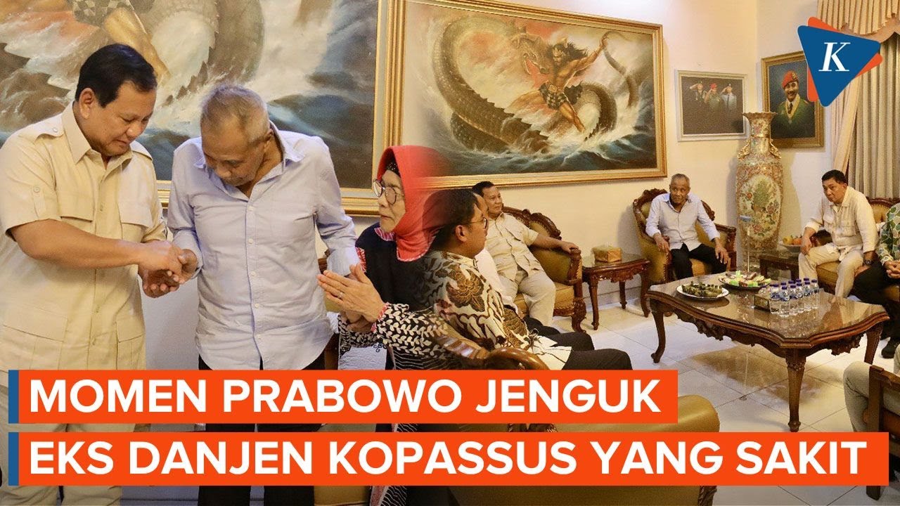 Momen Prabowo Jenguk Mantan Komandan Kopassus yang Sedang Sakit