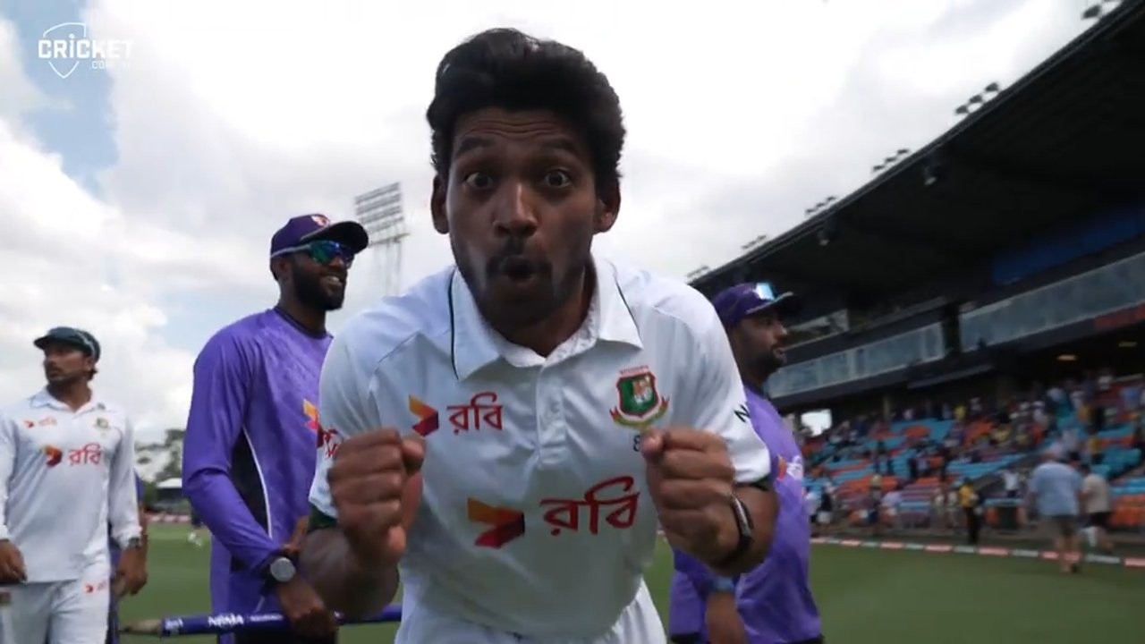 Cholo Bangladesh! Tigers celebrate famous Test win | #AUSvBAN | Darwin