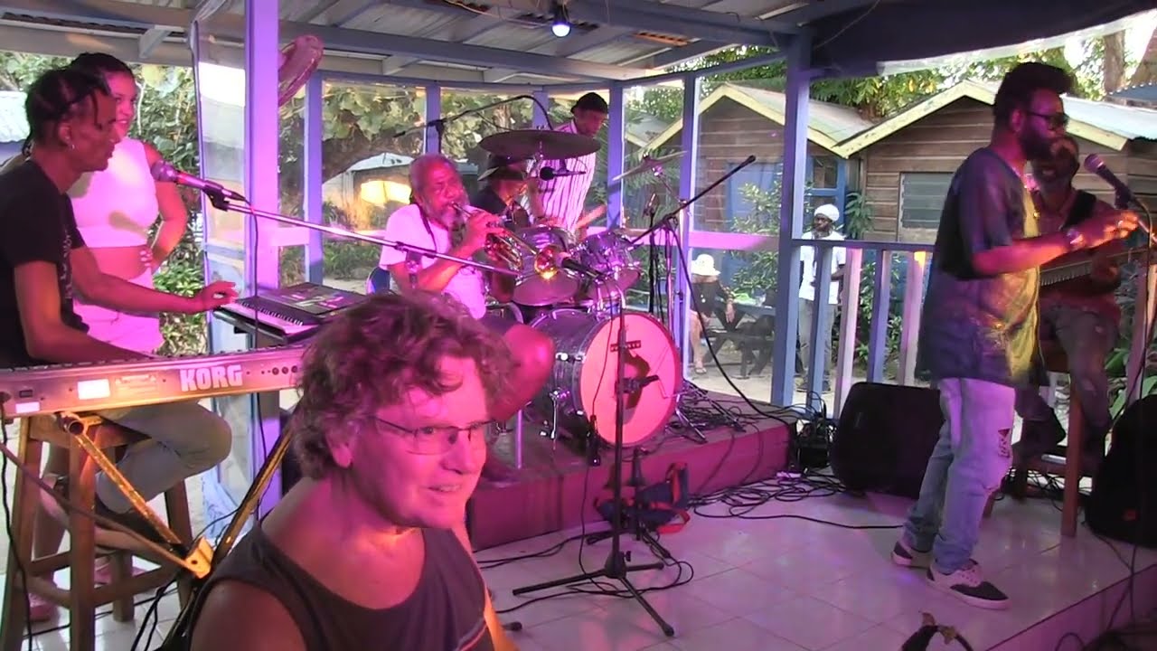 CARL HENRY: 3 Song Medley, The Boat Bar, Negril, Jamaica 2025