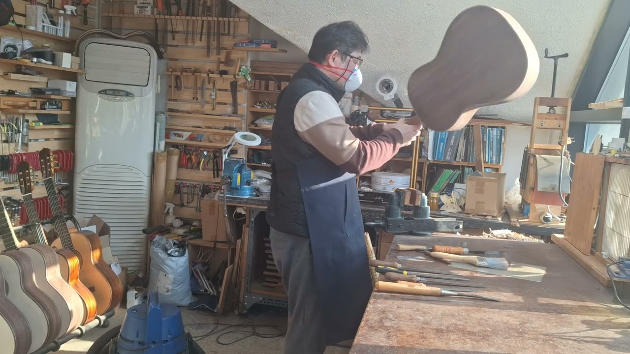 Making Guitar HongSik Uhm / 엄홍식 기타 제작 2026년 1월 15일