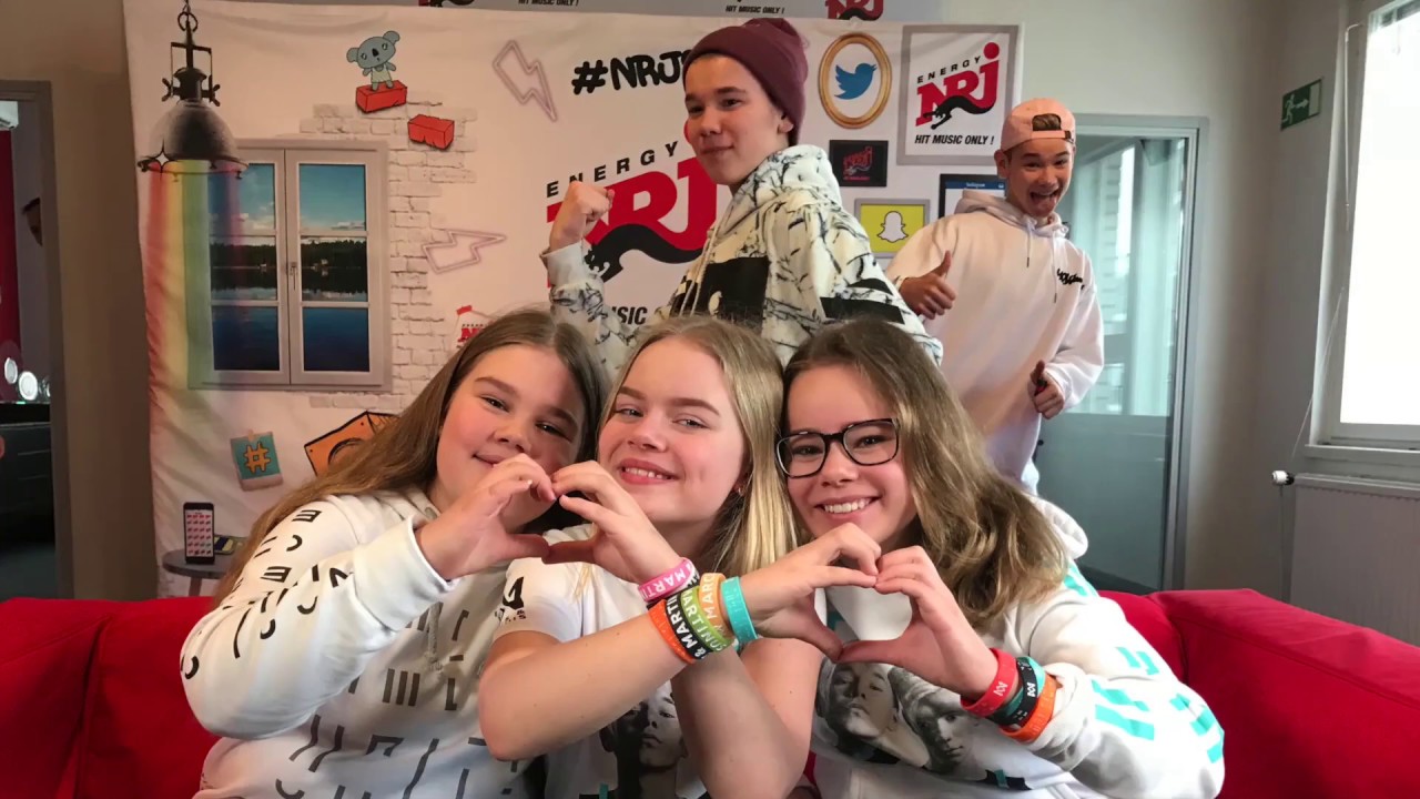 MARCUS & MARTINUS | PHOTOBOMB