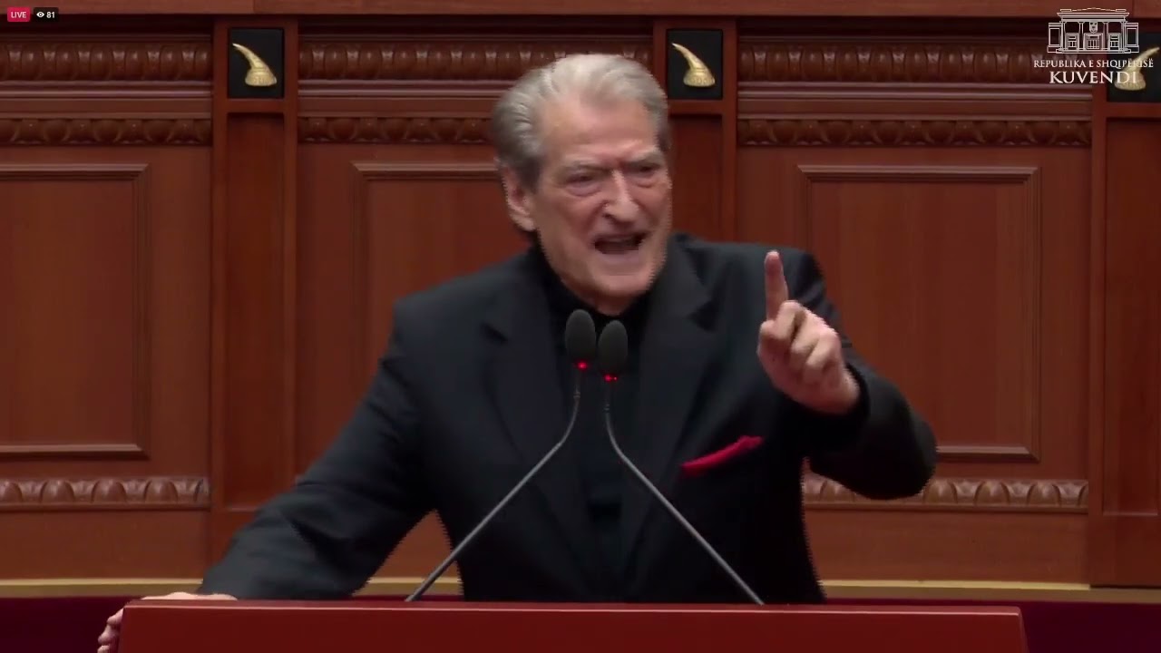 Top Channel/ U mbajt një minutë heshtje për familjen Jashari, Berisha-socialistëve: Ulni kokën se...