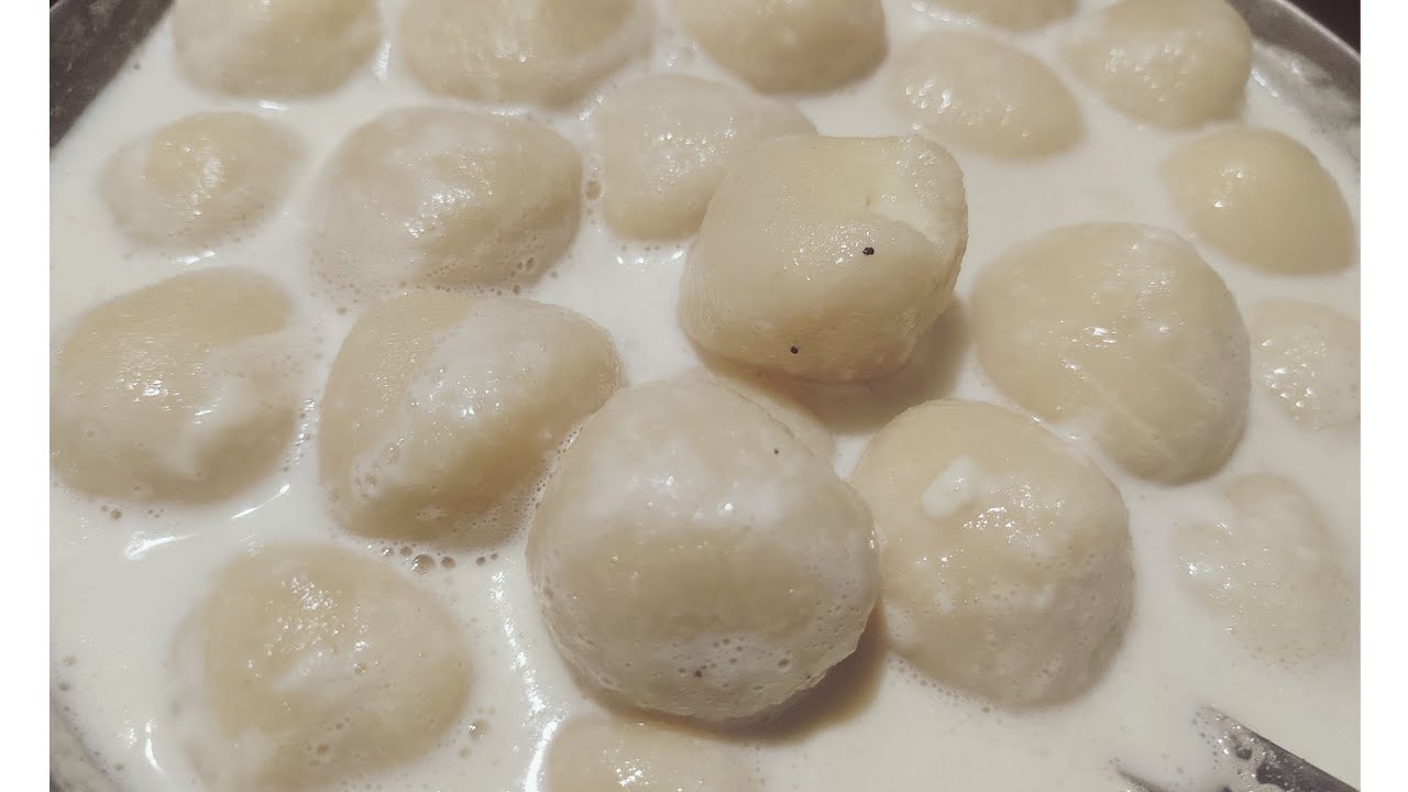 খীরের দুধমন্ডা পিঠা একবার খেলে বারবার খেতে চাইবেন