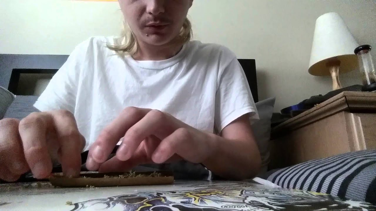 How to roll a pre-rolled blunt.