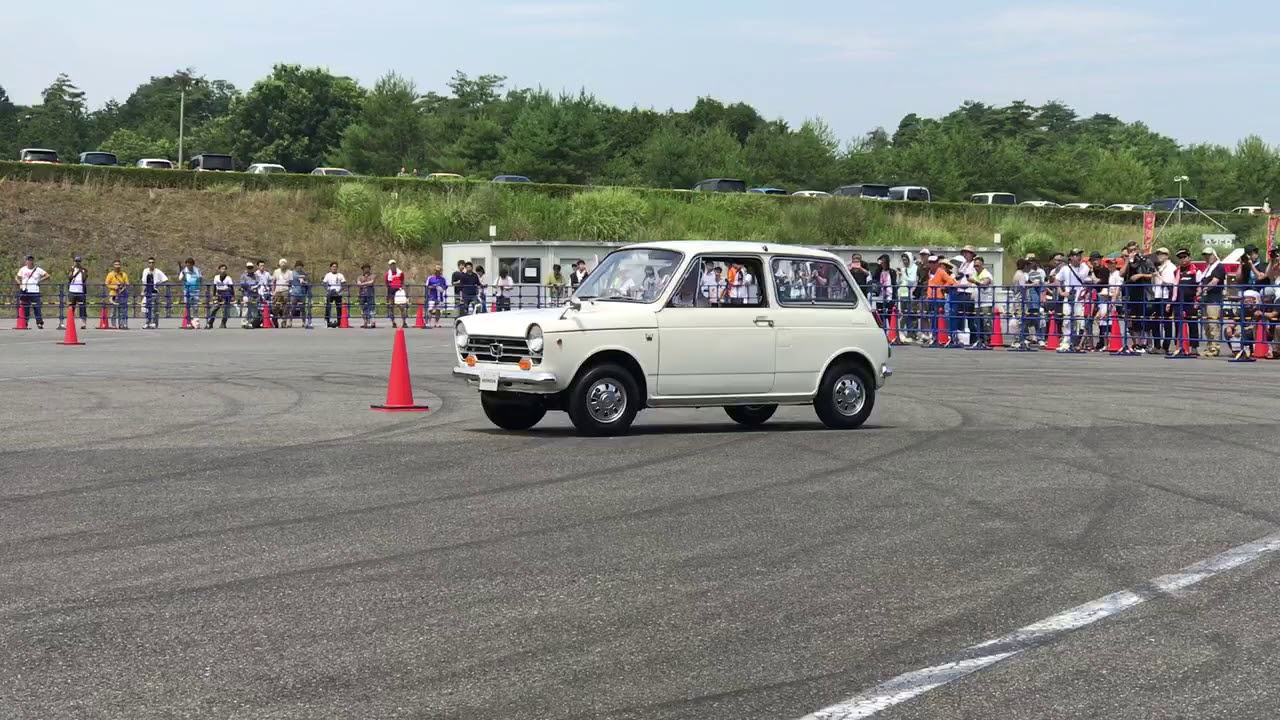 N360（1967年）ホンダコレクションホール開館20周年記念　市販製品特別走行