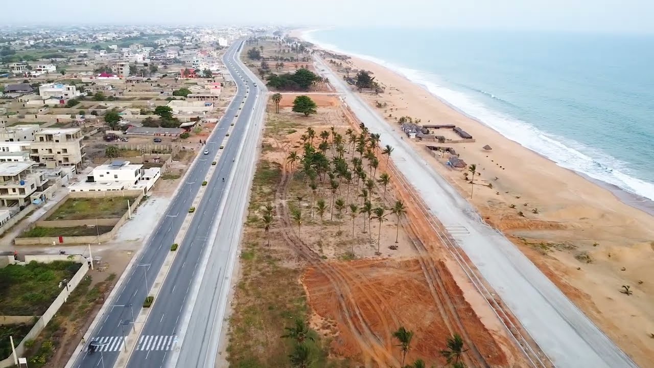 vue a&eacute;rienne route des p&ecirc;ches plages Club des rois - Togbin - Adounko