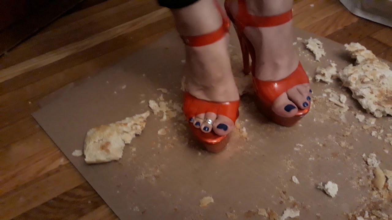 Red jelly high heel long roll bread crush