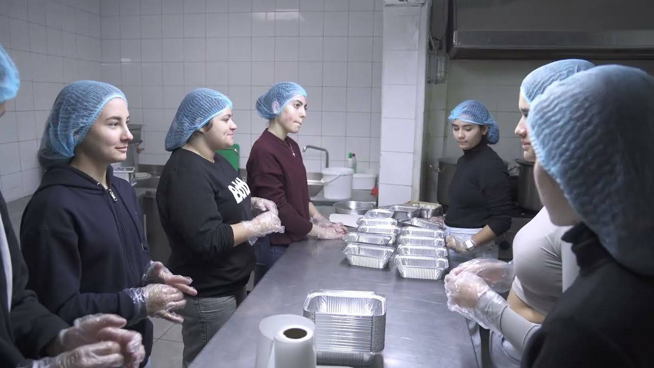 2ο ΓΕΛ Χανίων - Χέρια που σκορπίζουν φως