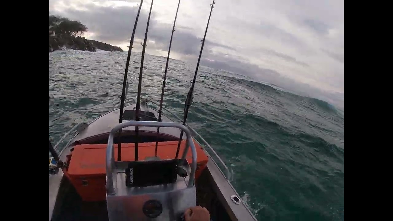 nambucca bar crossing 4.1 m brooker  50 hp