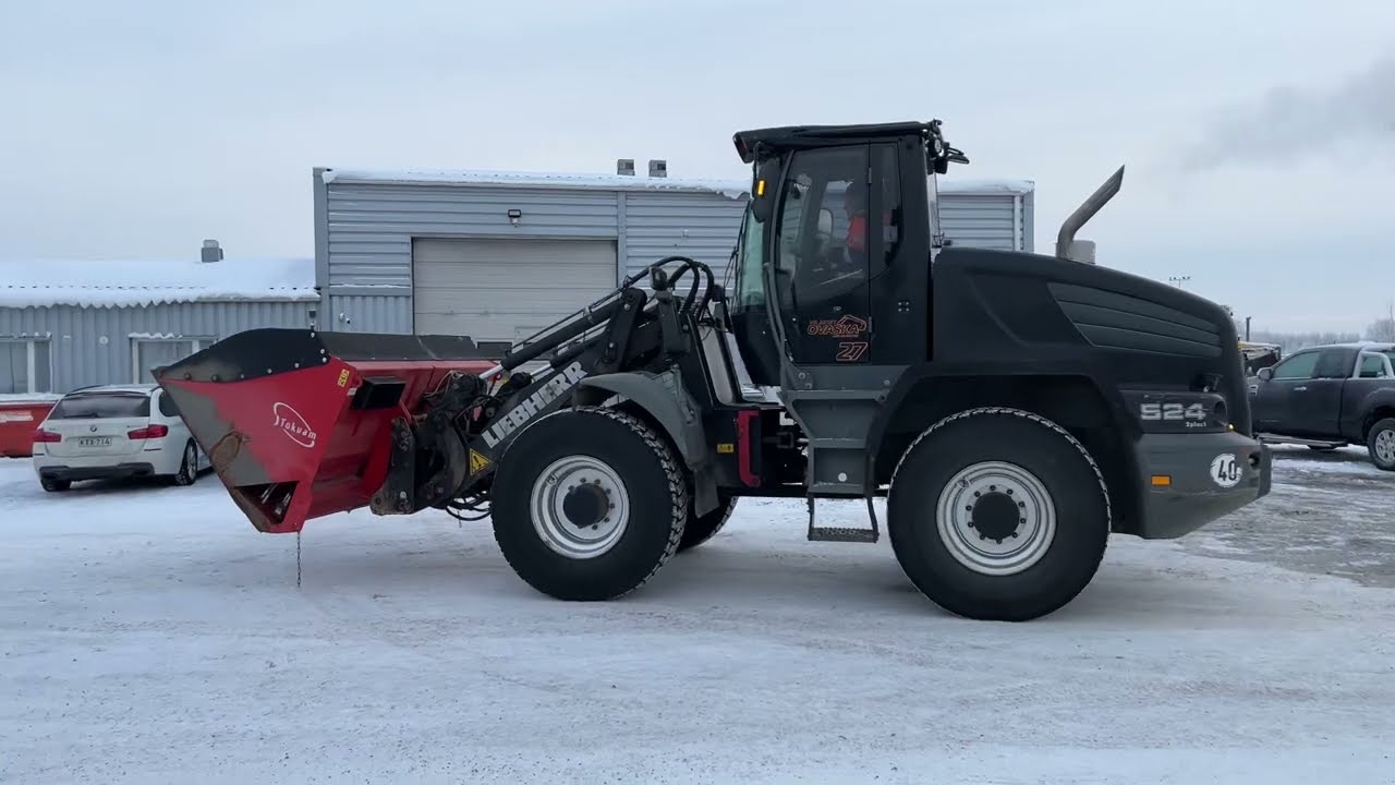 Huutokaupataan Liebherr L524