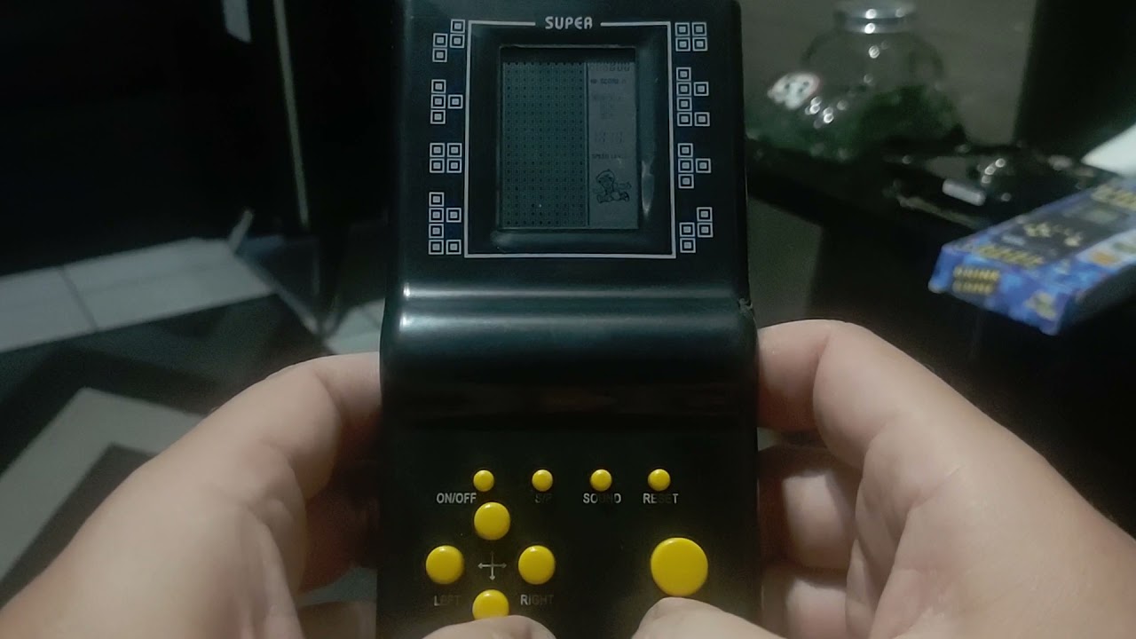 Tetris - portátil - Brick Game Art Brink 9999 Jogos - gameplay