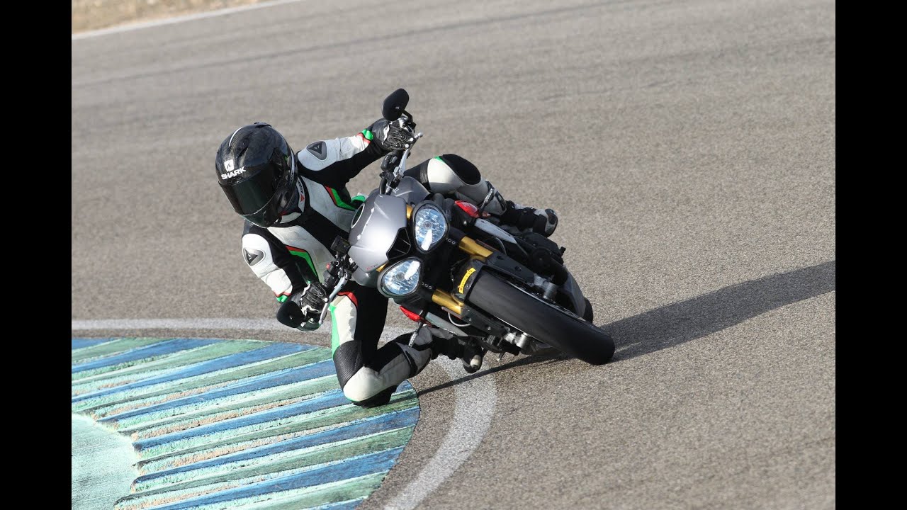 2016 Triumph Speed Triple Review (First Ride)