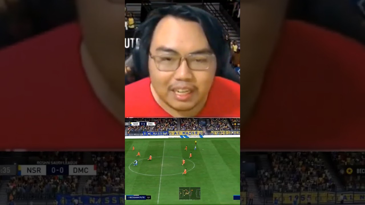 Ronaldo dan Beckham Kompak Lakukan Tendangan Mengarah Kiblat 🤣 