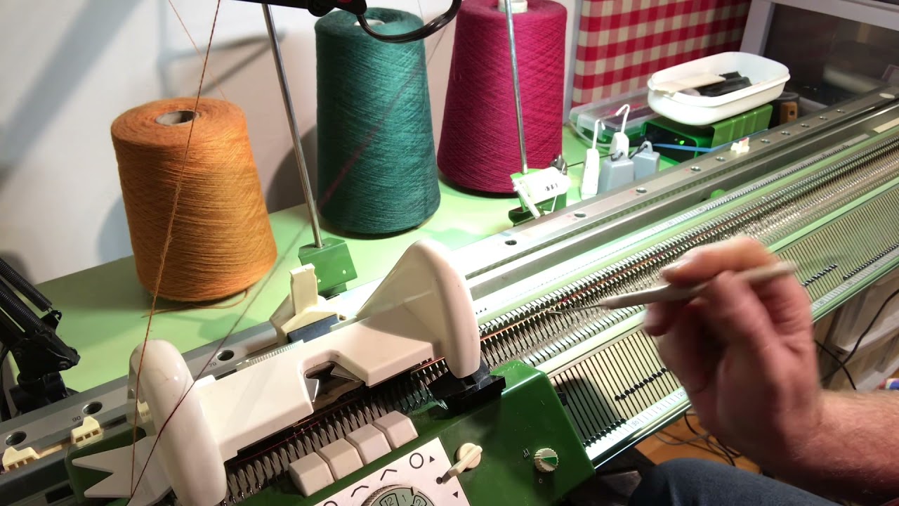 Jacquard Novégien 3 couleurs sur machine Superba, Phildar, Singer double fonture