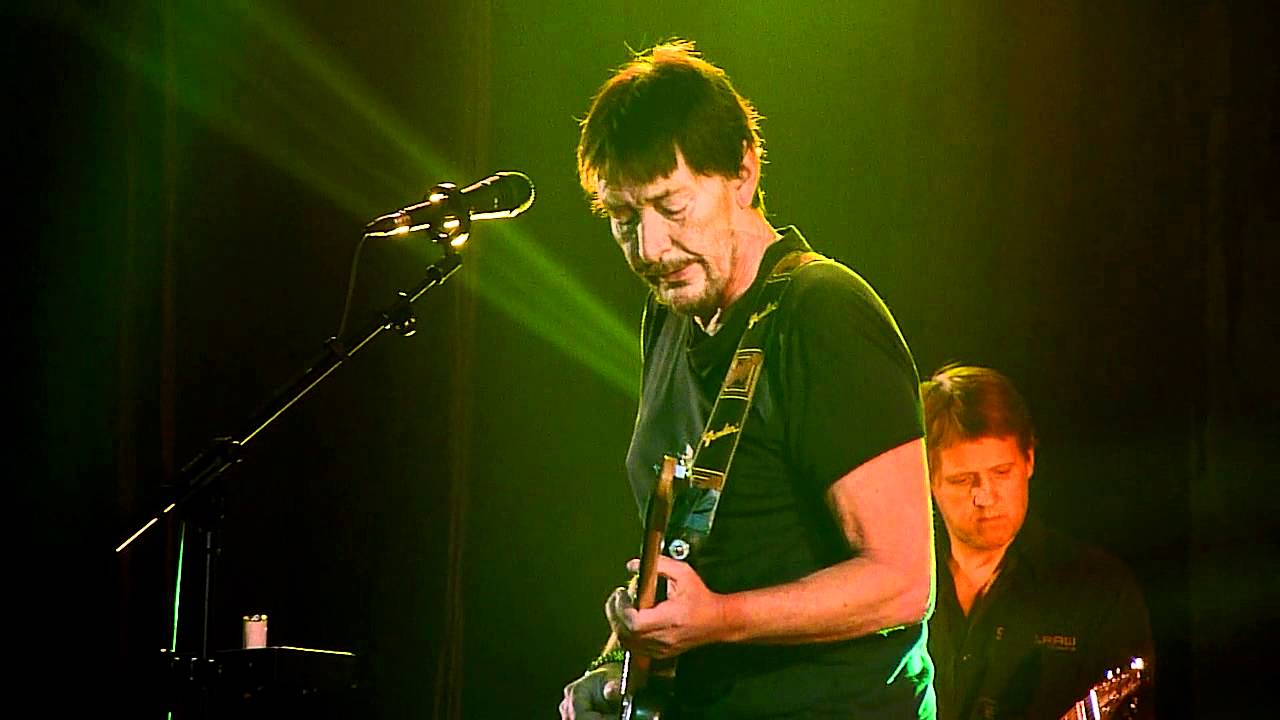 Chris Rea - Looking For The Summer (Live in Moscow, Crocus City Hall, 09.02.2012)