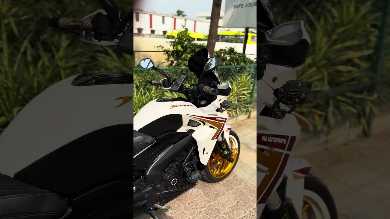 BAJAJ DOMINAR 400 2025