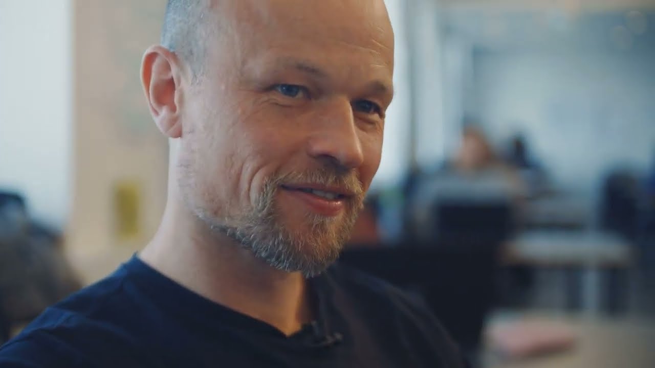 Mød ernæringsassistenteleverne Lars og Annika
