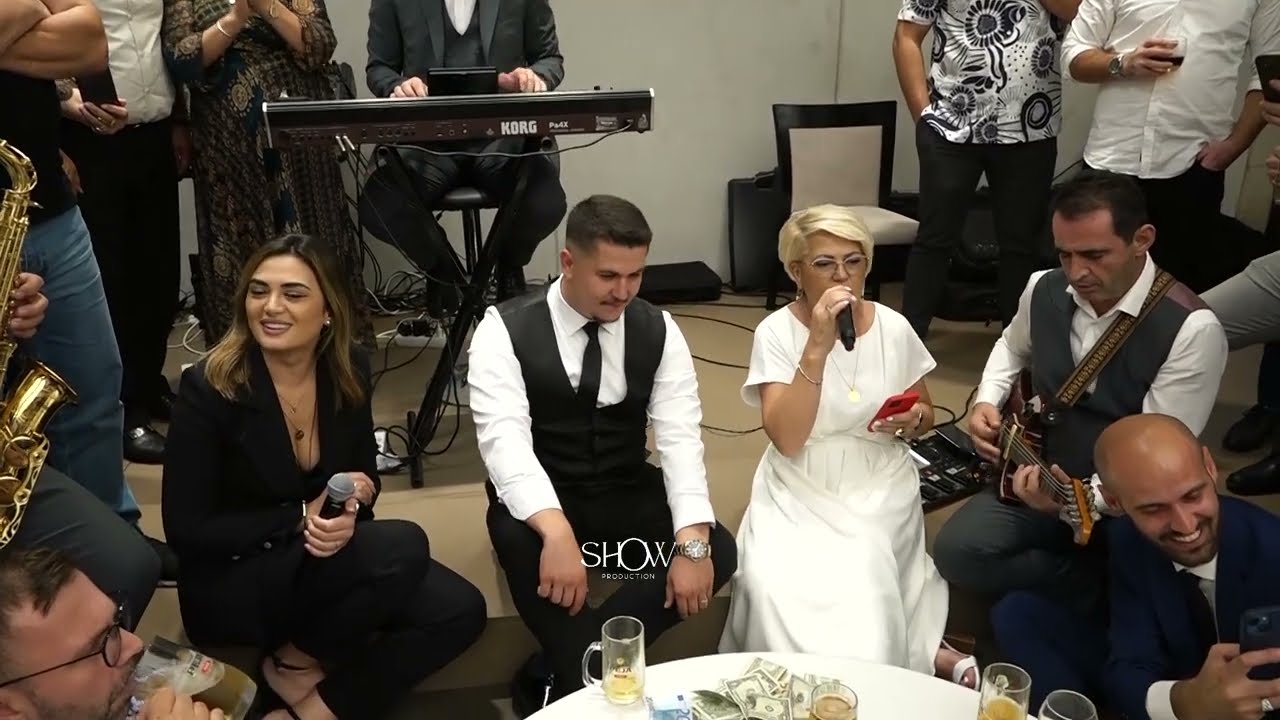 Albina Kelmendi - E djeg atmosferen ne dasem me kenge patriotike 🔥
