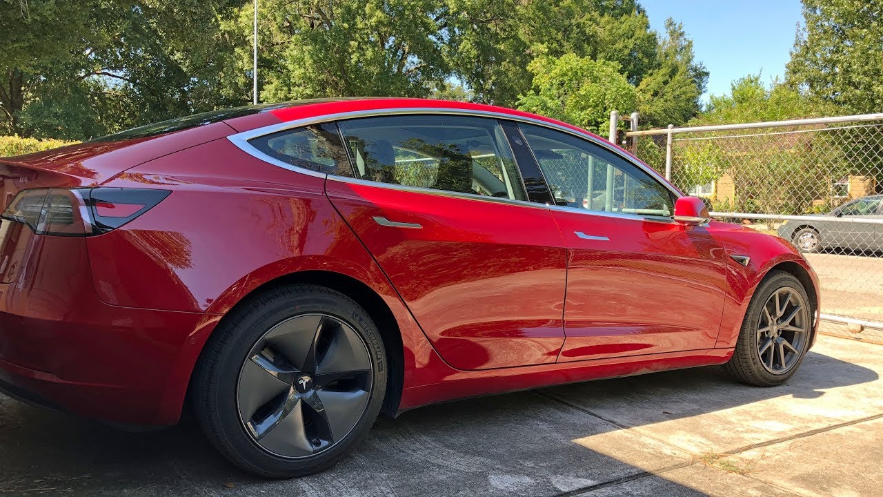 Removing the Aero Wheel Cover on a Model 3