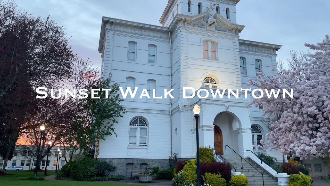 WALKING: Downtown Corvallis, Oregon at Sunset