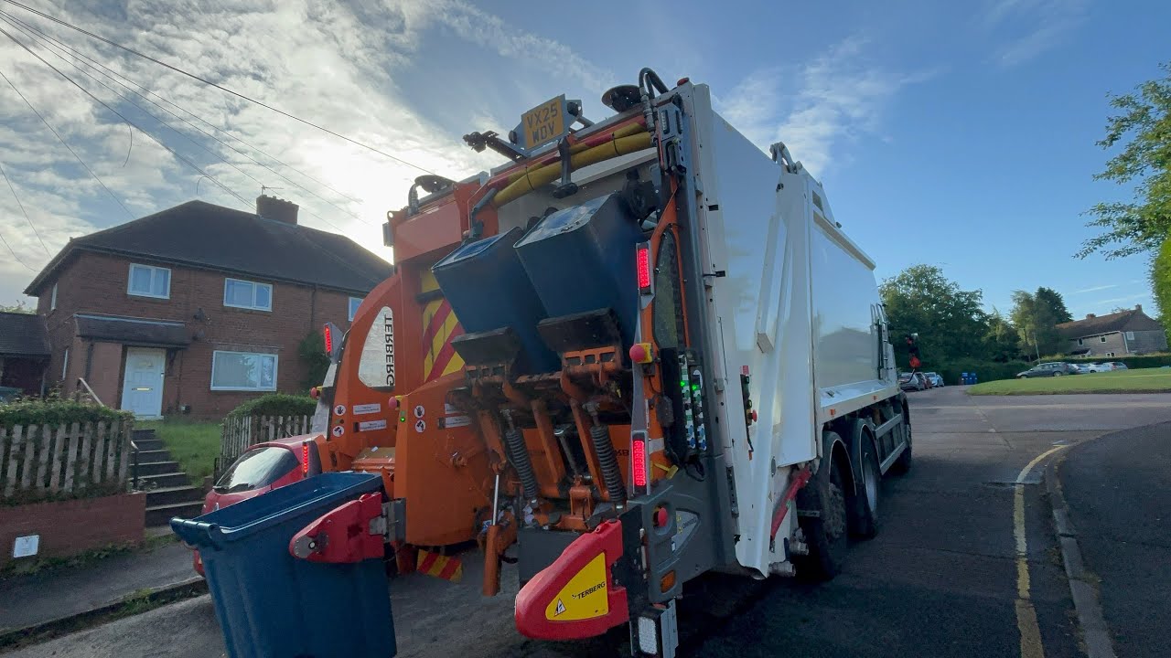 Dennis Elite + Refuse Truck on Recycling, WDV
