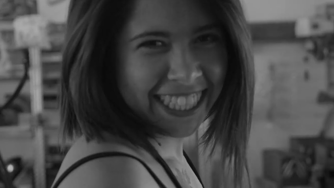 VIVO - Teresa Castillo OFFICIAL MUSIC VIDEO