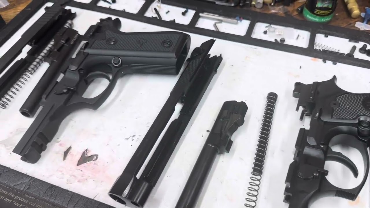 An overview of the Beretta 92 series ￼clones.