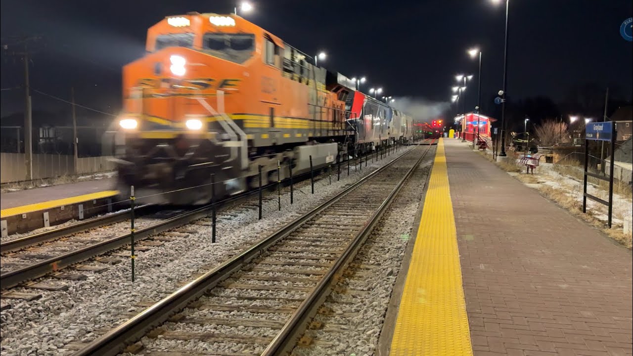 BNSF 6354 rolls 8 past Grayland 