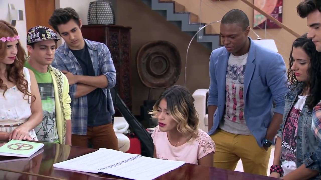 Violetta 3: Violetta canta 'Underneath It All' - HD