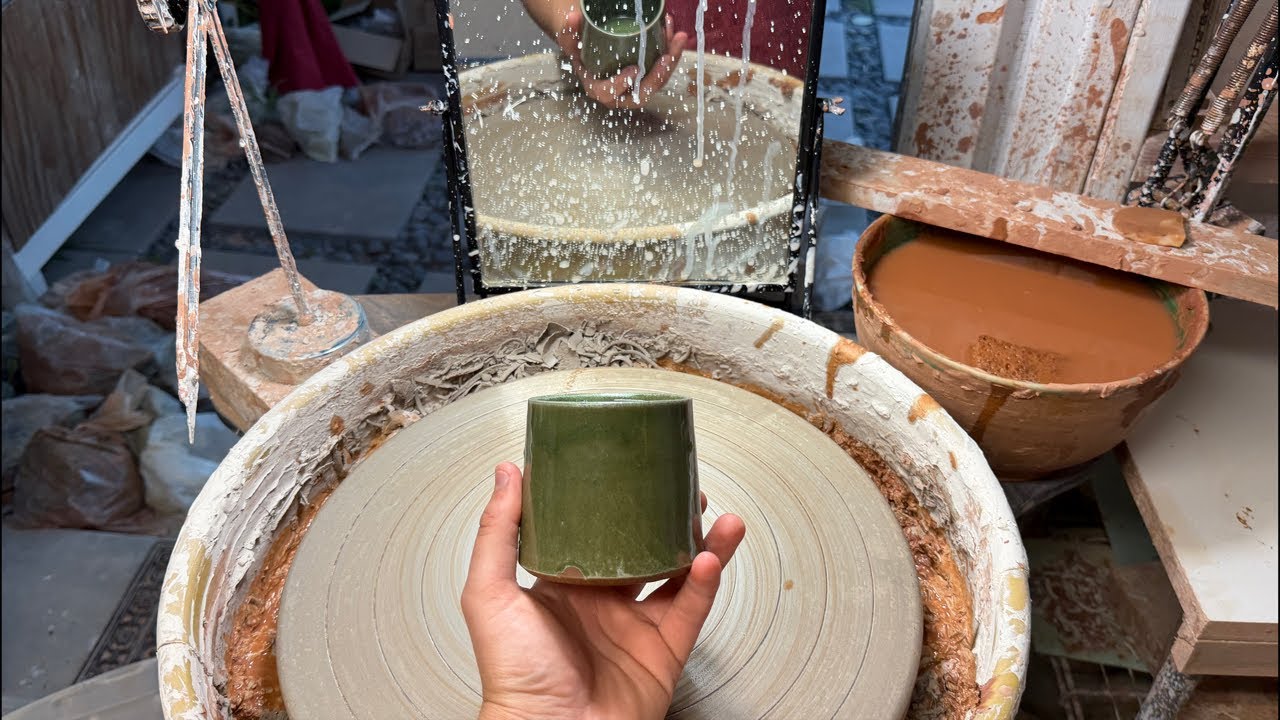 Making ceramic cups - livestream