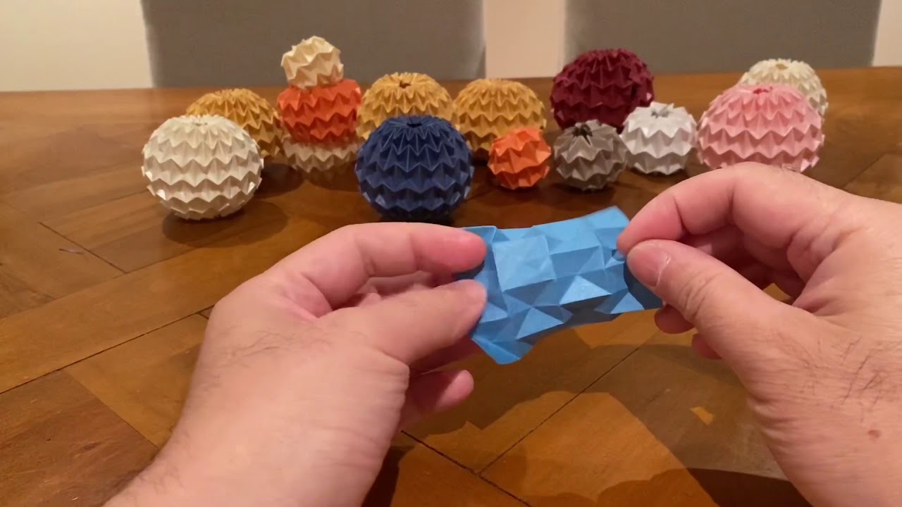 One square Origami Mini Magic Ball