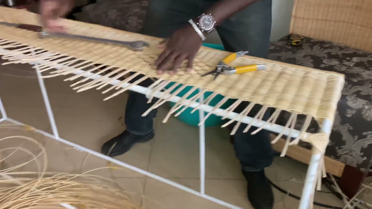#rattan #weaving #cherryflexrattan  Diy rattan weaving on frame.