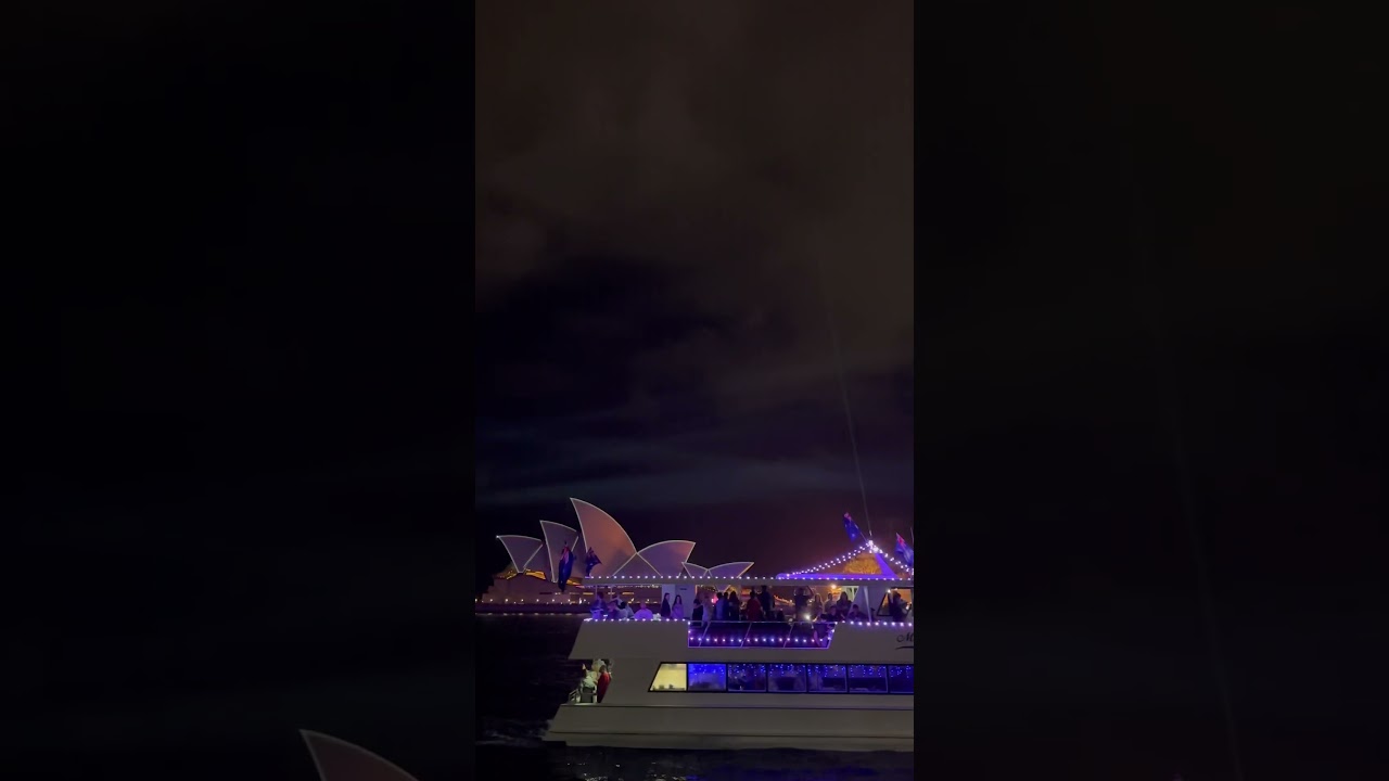 Sydney Celebrates Australia Day 🇦🇺🔥 | Epic Harbour Moment