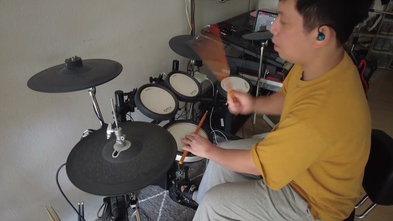 Sining by Dionela drumcover