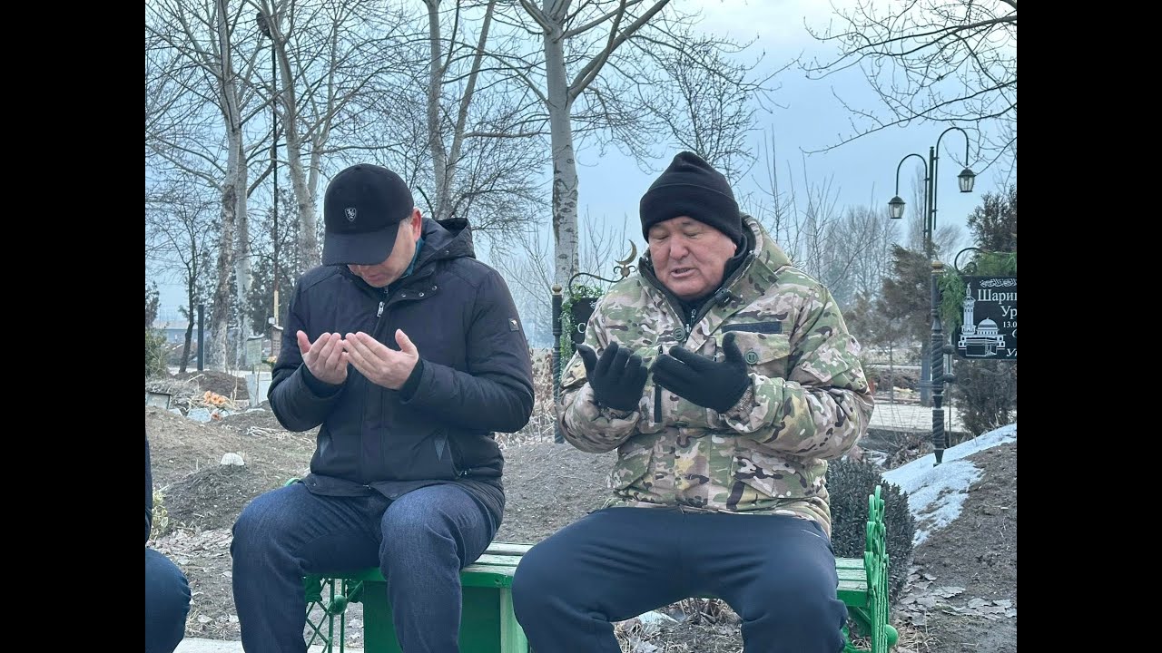 ОШ мэри ӨЛГӨНДӨРГӨ куран ОКУП көрүстөндү ЖЫЛДЫРЫП жолду КЕҢЕЙТҮҮ тапшырмасын КОЮП кыдырып ЧЫКТЫ