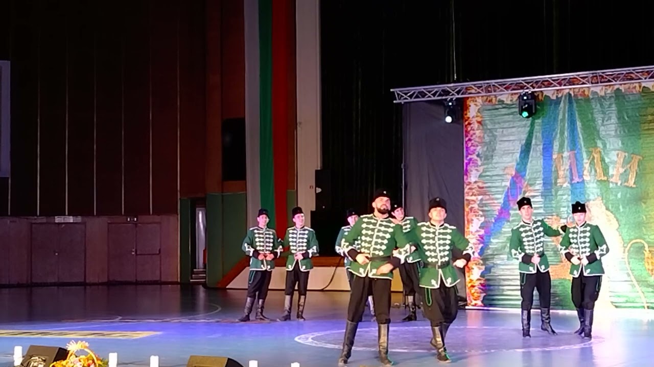 Ансамбъл ,, Чинари ,, гостува за 3 март в Габрово