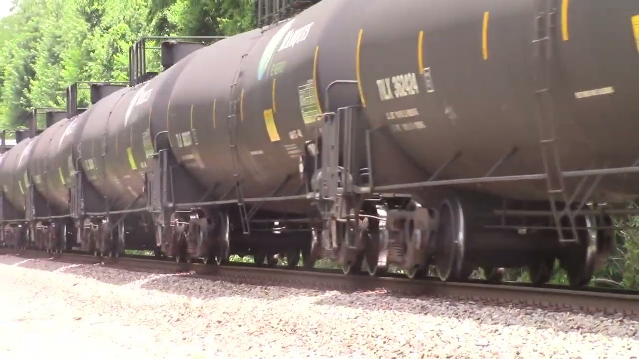 7/14/25 NS/CSX trains at Walton KY ft the OCS train with 8099/1070 leading!