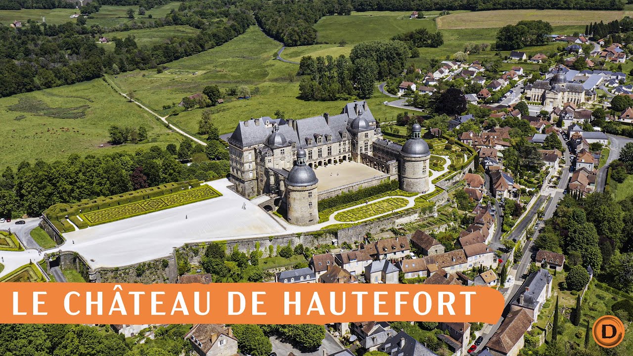 Le Ch&acirc;teau de Hautefort - Drone - Documentaire A&eacute;rien 4k - Aerial Footage 4k