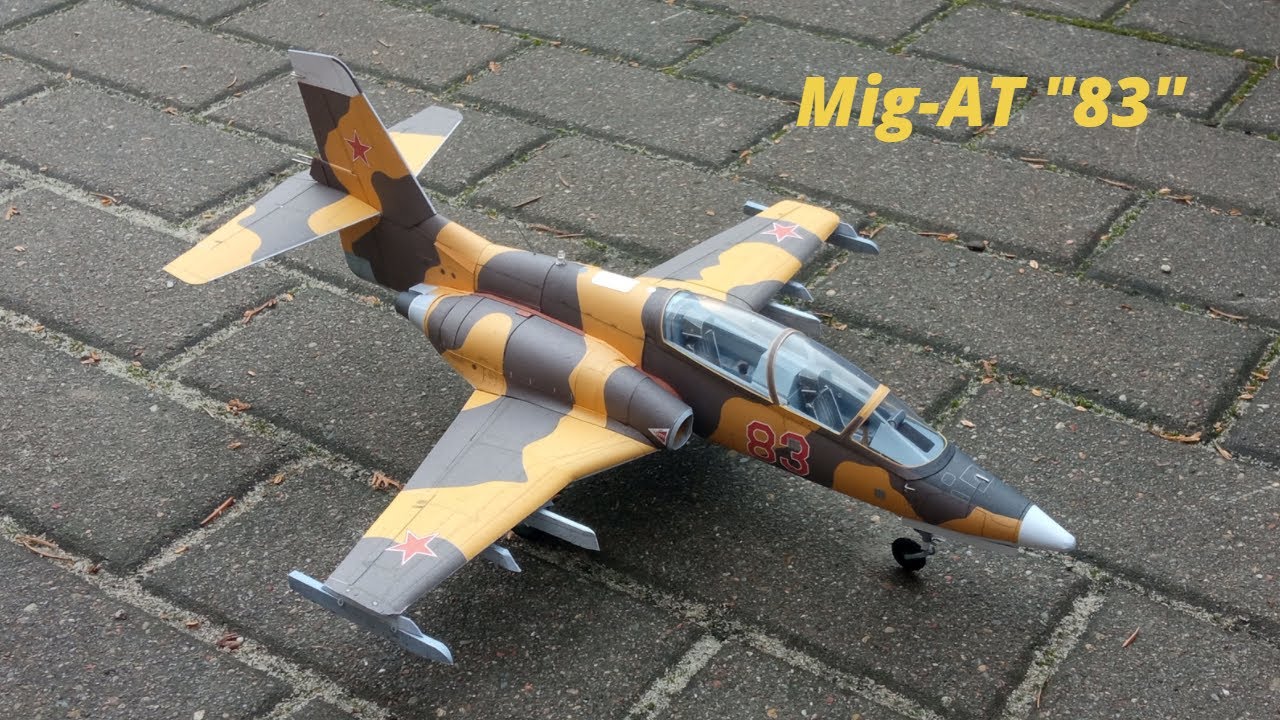 Model kartonowy - Mig-AT ''83'' - GPM