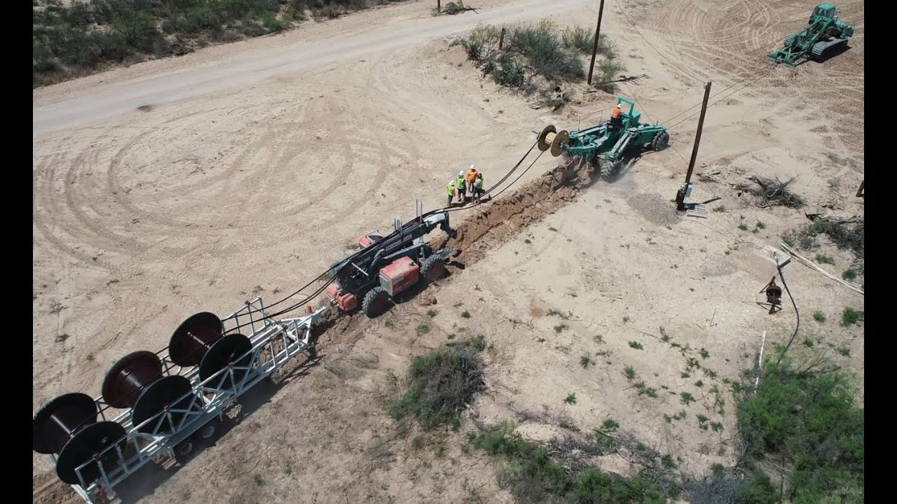Spiderplow™, Powercable, Solar Farm, plowing USA, pflügen, Stromkabel, Solarpark